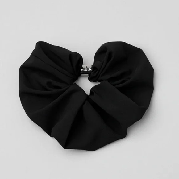 New Auth Alo Yoga Bead It Oversized Scrunchie NWT - Black - Picture 2 of 4